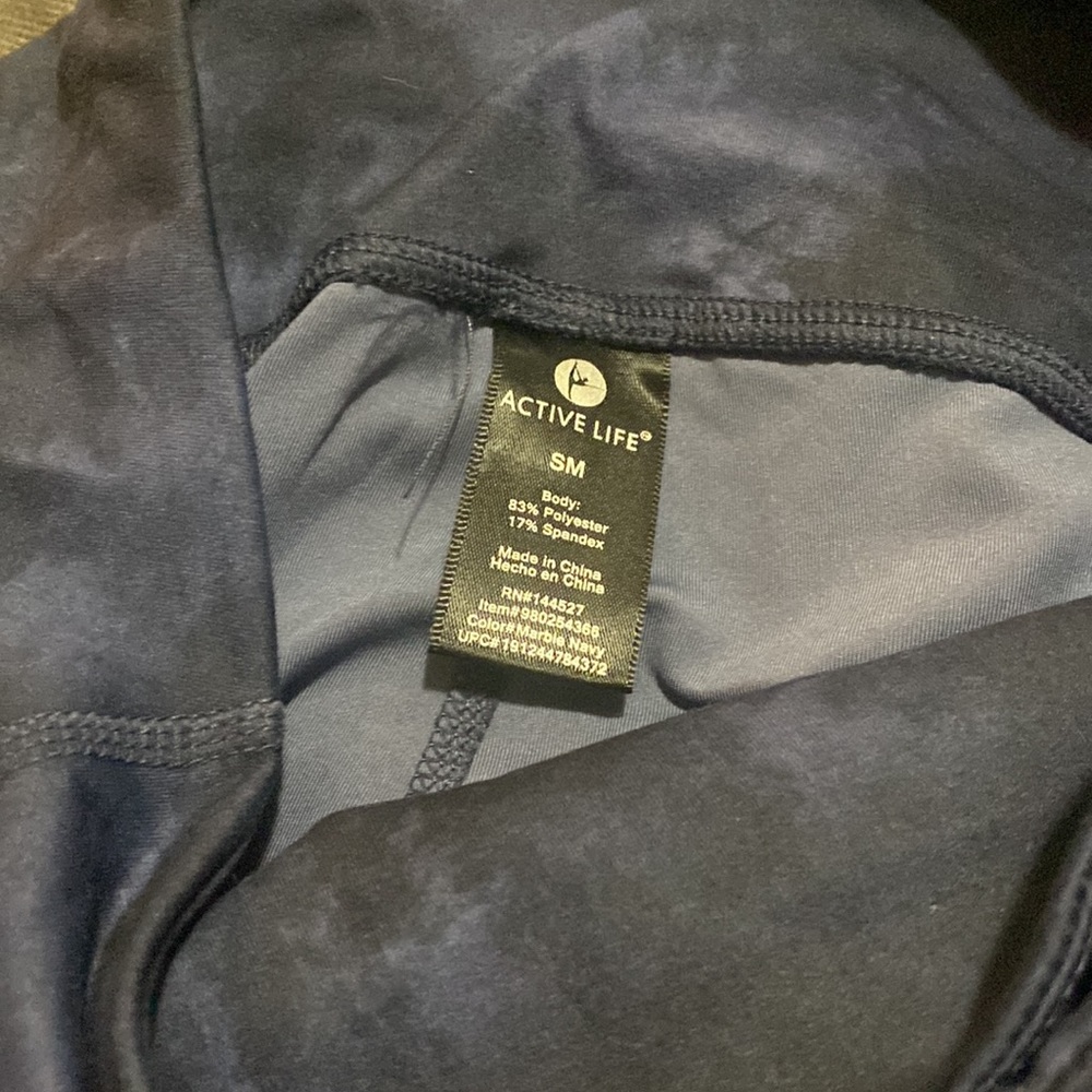 🎲Adorable blue 7/8 leggings! - Picture 5 of 11